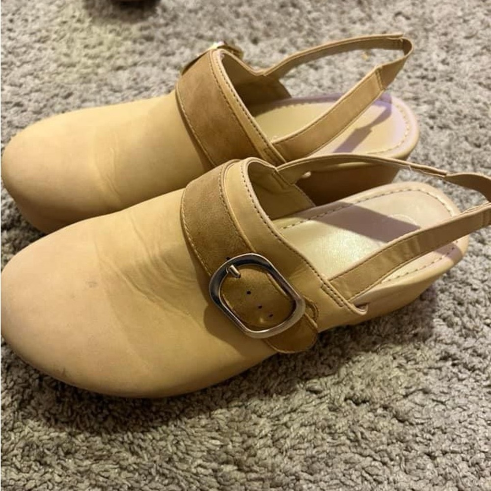 Sugar and Jade shoes. Size 5 (adult size 5)